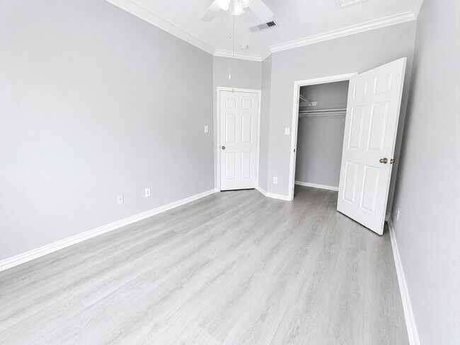 Building Photo - 9400 Bellaire Blvd