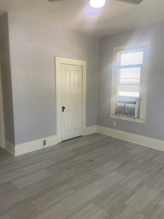 Living Room - 2707 I St