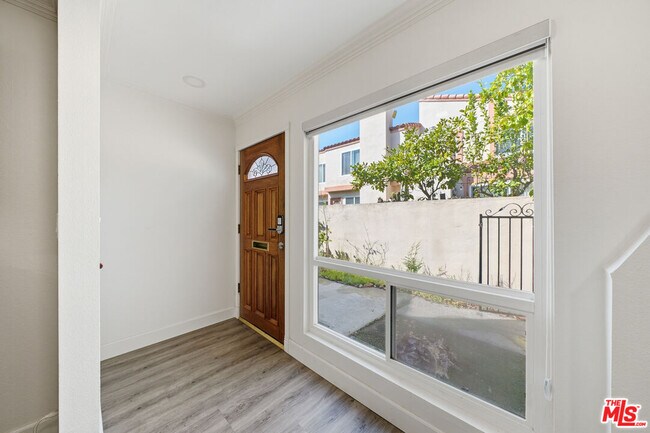 Building Photo - 3442 Del Amo Blvd