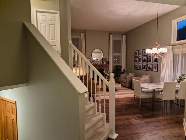 Building Photo - Pet-Friendly 3BR, 1/3.4 Home in Apple Vall...