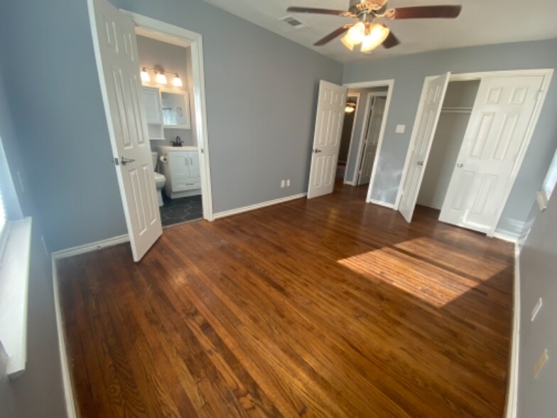 Building Photo - 309 Dover Dr