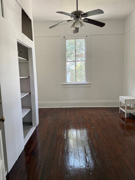Building Photo - 934 Lowerline St
