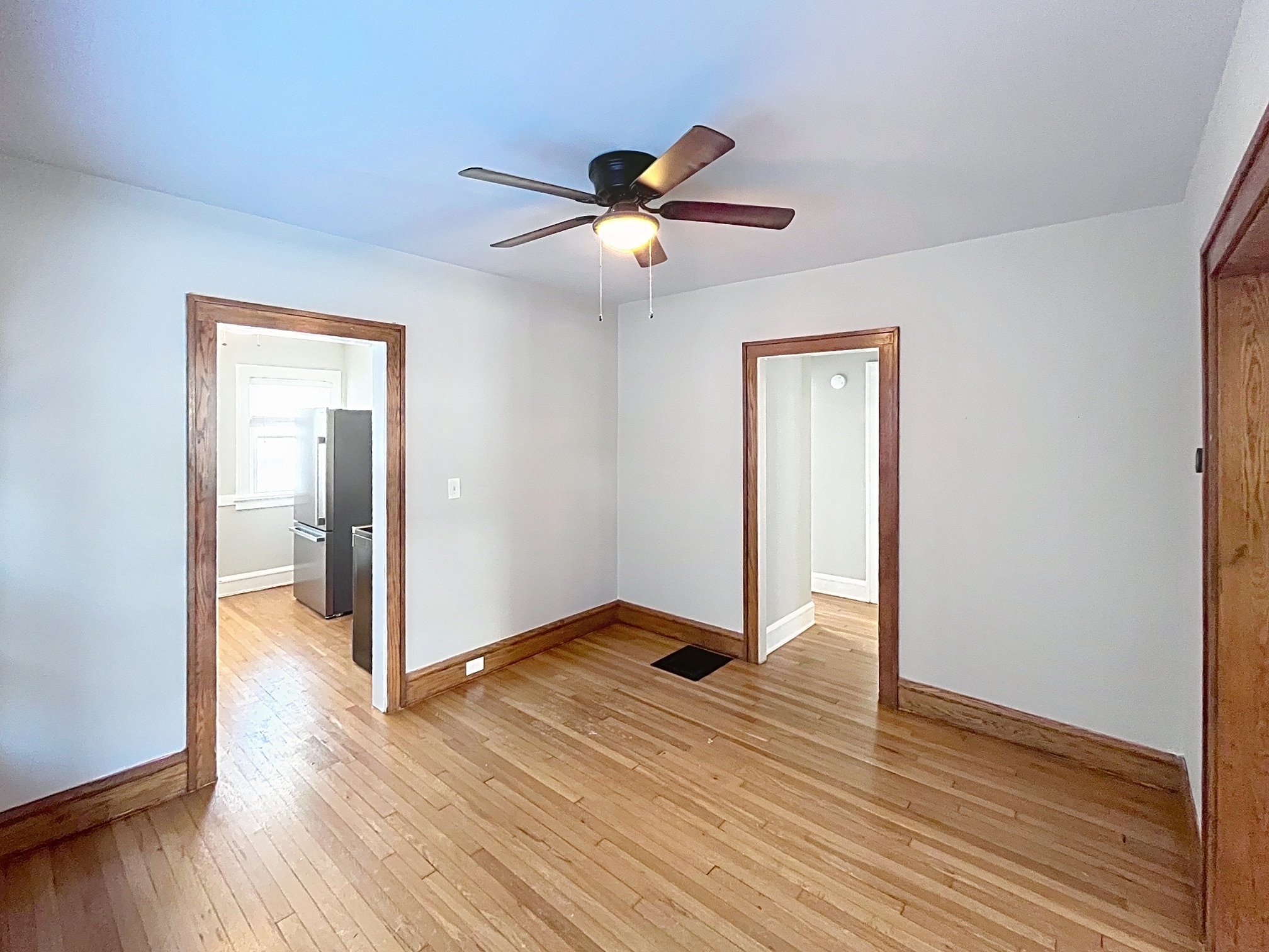 Building Photo - 1307 Edanola Ave