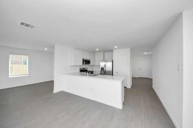 Building Photo - 10410 Birds Nest Dr