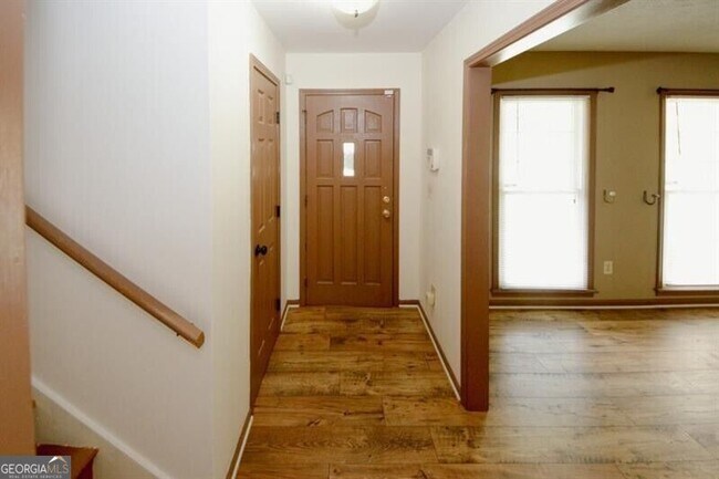 Building Photo - 4033 Scenic Mountain Dr SW