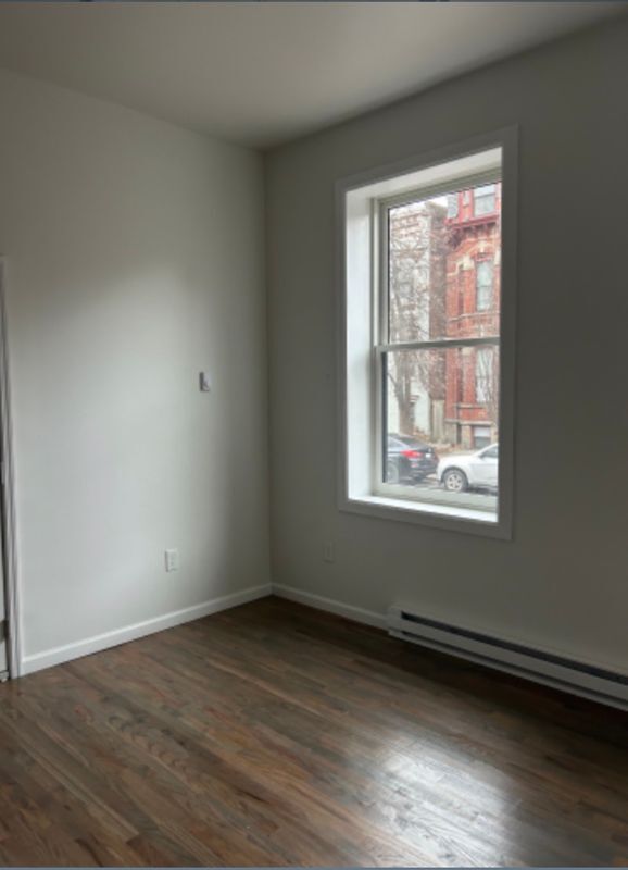 Building Photo - 346 Madison Ave