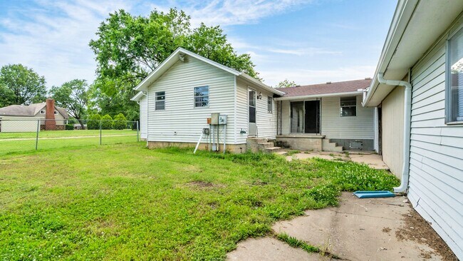 Building Photo - 1307 S 77th E Ave
