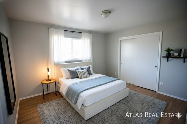 Building Photo - 4414 N Chestnut St