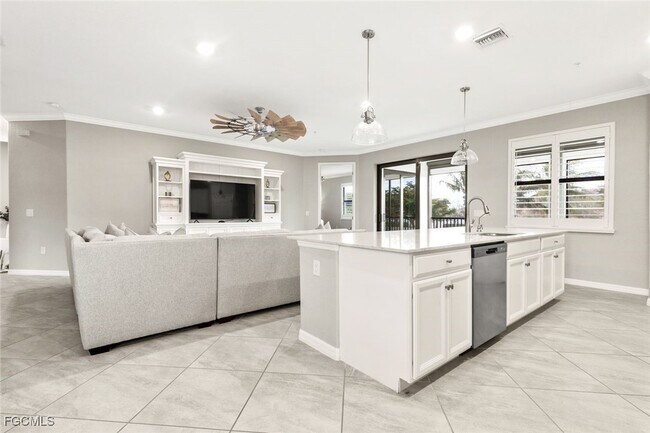 Building Photo - 12023 Hawthorn Lake Dr