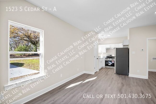 Building Photo - 1523 S Cedar St