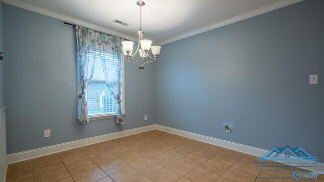 Building Photo - 4620 Carrington Blvd SE