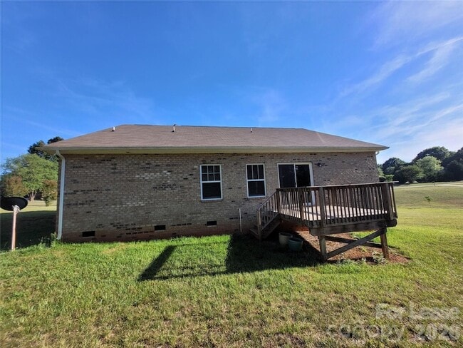 Building Photo - 144 Spring Forest Dr