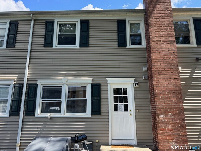 Building Photo - 855 Black Rock Tpke