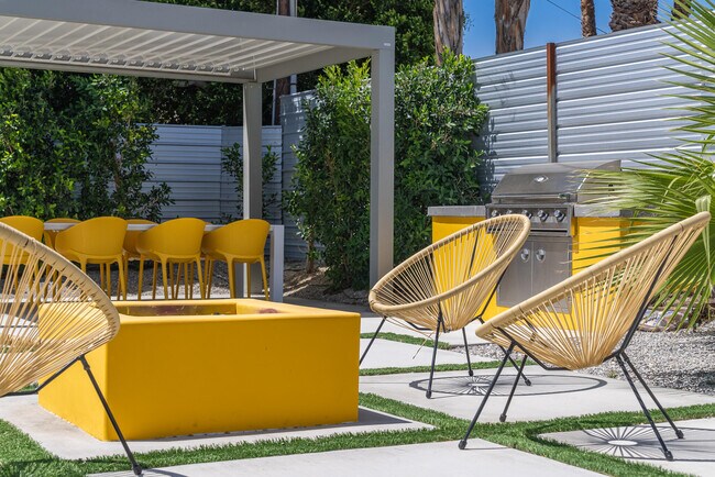 Building Photo - 2383 E Powell Rd