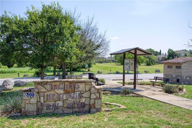 Building Photo - 1107 Middle Brook Dr