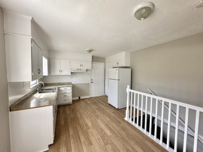 Building Photo - 7824 Rugby Ct