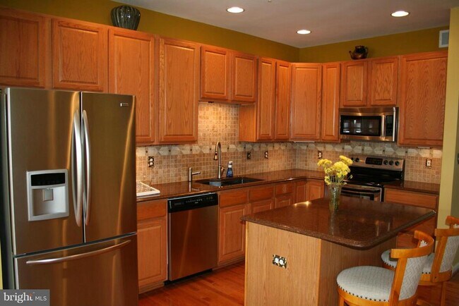 Building Photo - 18212 Endora Cir