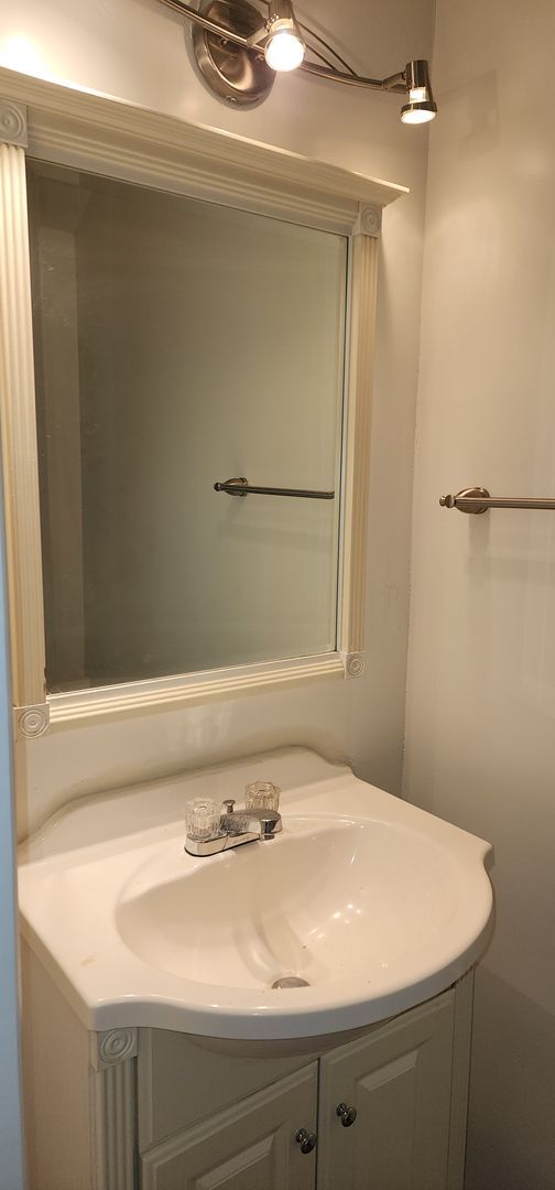 Building Photo - 400 Buckeye Terrace