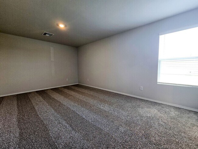 Building Photo - New Construction 3 bedroom Home in Shawnee