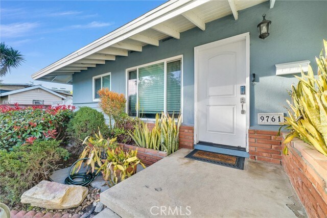 Building Photo - 9761 Royal Palm Blvd