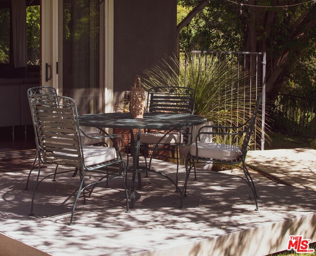 Building Photo - 1070 Norumbega Dr