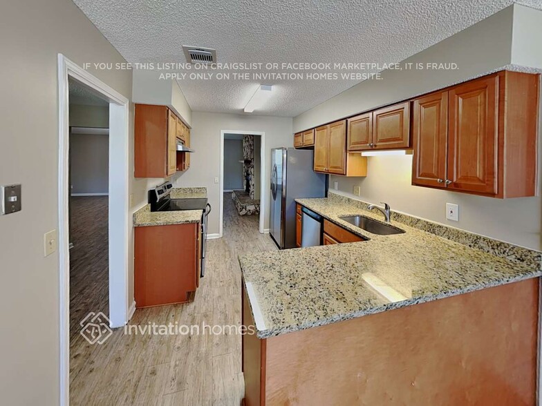 Building Photo - 10765 Losco Jct Dr