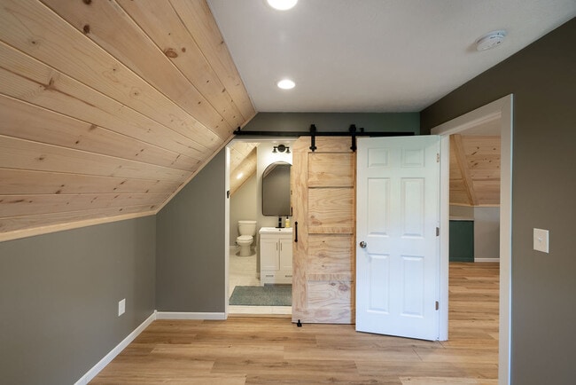 Building Photo - 12578 Royce Ct
