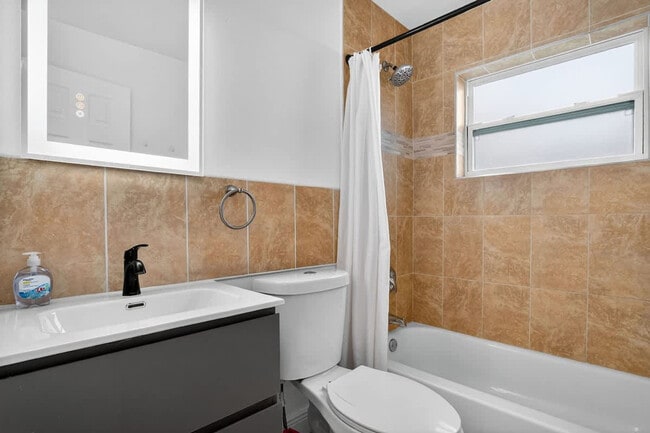 Building Photo - 6660 Custer St