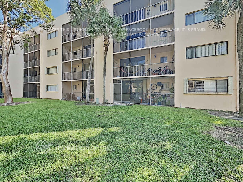 Building Photo - 8650 SW 133rd Avenue Rd