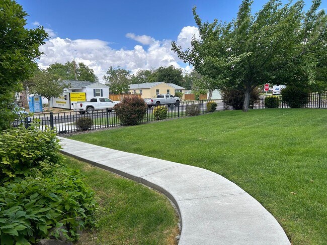 Building Photo - NEW LISTING In Desirable N. Richland Neigh...