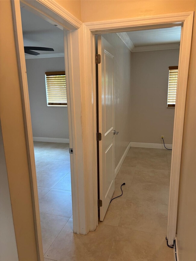 Building Photo - 1021 NE 24th Ave