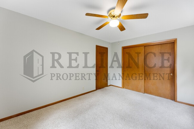 Building Photo - 1033 S Blackwill St
