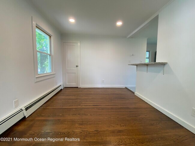 Building Photo - 1224 7th Ave