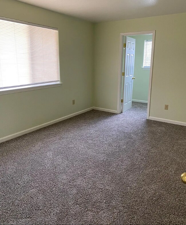 Building Photo - 965 Prater Way