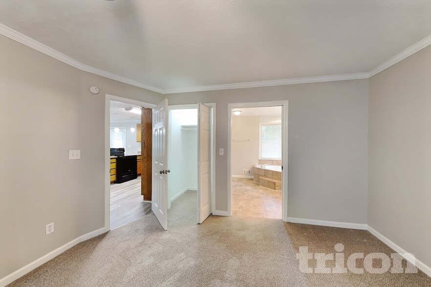 Building Photo - 9159 Tara Dr SW