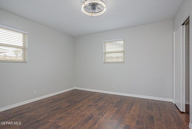 Building Photo - 8208 Edgemere Blvd