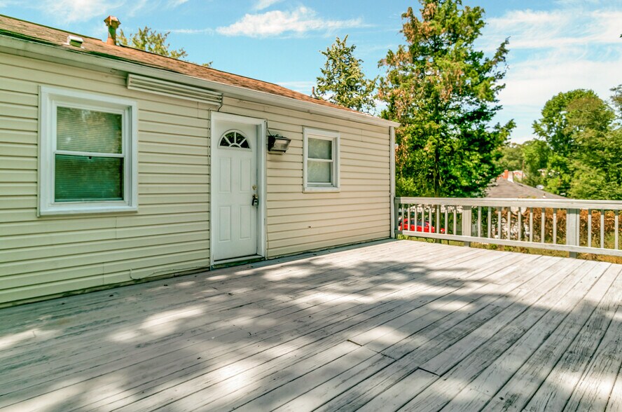 Building Photo - 9085 Autoville Dr