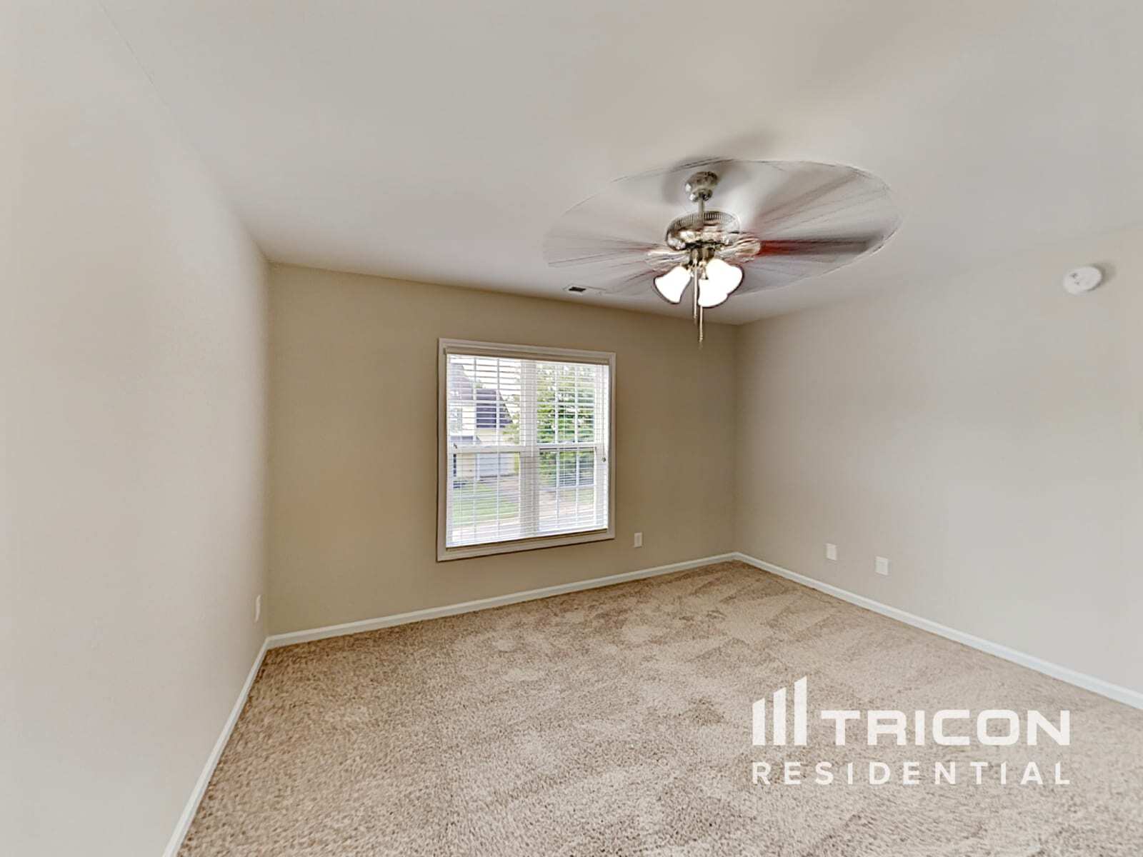 Building Photo - 5513 Landreaux Dr