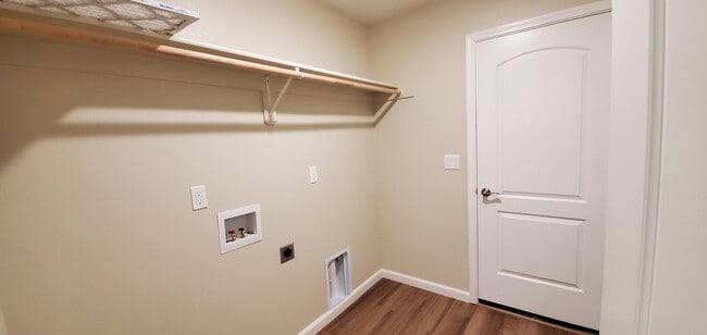 Building Photo - 4 Bedroom 2 Bath Home in Fallon