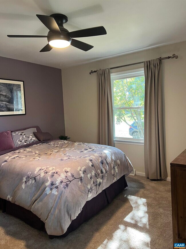 Building Photo - 1201 Bland Cir