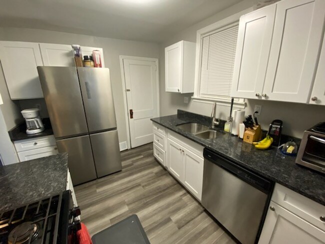 Building Photo - Cute 2 Bedroom / 1.5 Bath home in Penn Tra...