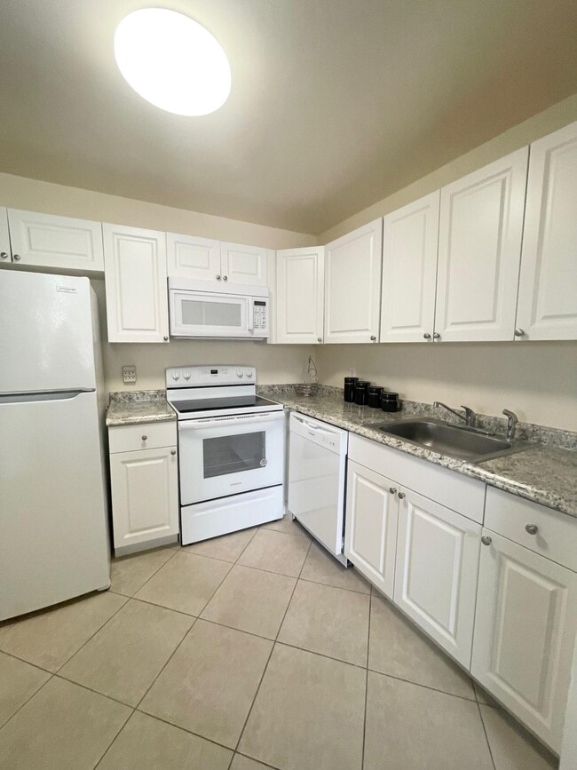 Building Photo - 314 Saxony Way