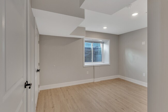 Building Photo - 937 N 29th St