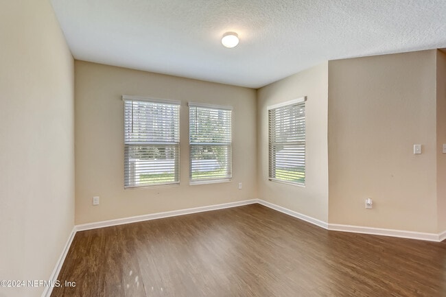 Building Photo - 11168 Watkins Ct