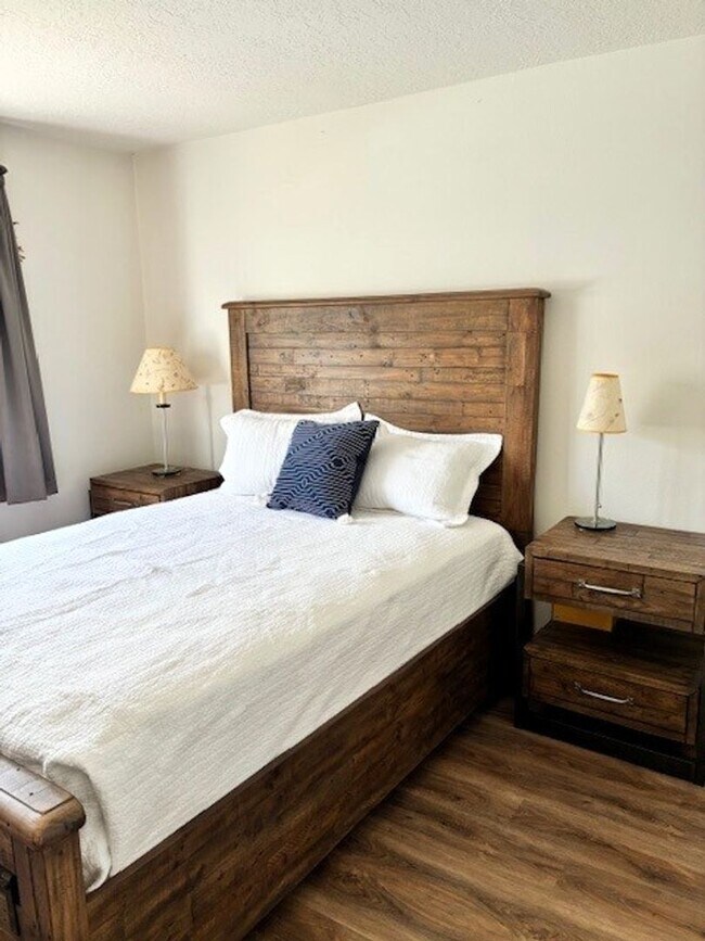 Building Photo - Long Term Rental- Chateau Claire 52