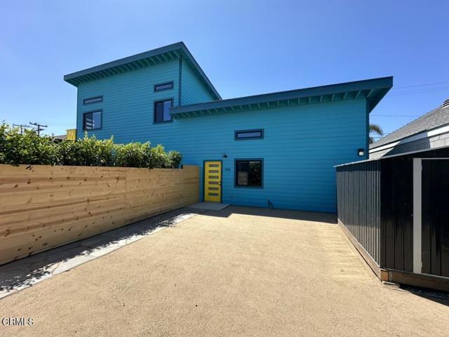 Building Photo - 187 W Park Row Ave