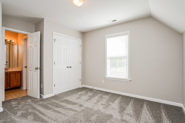 Building Photo - 229 Haywood Ln