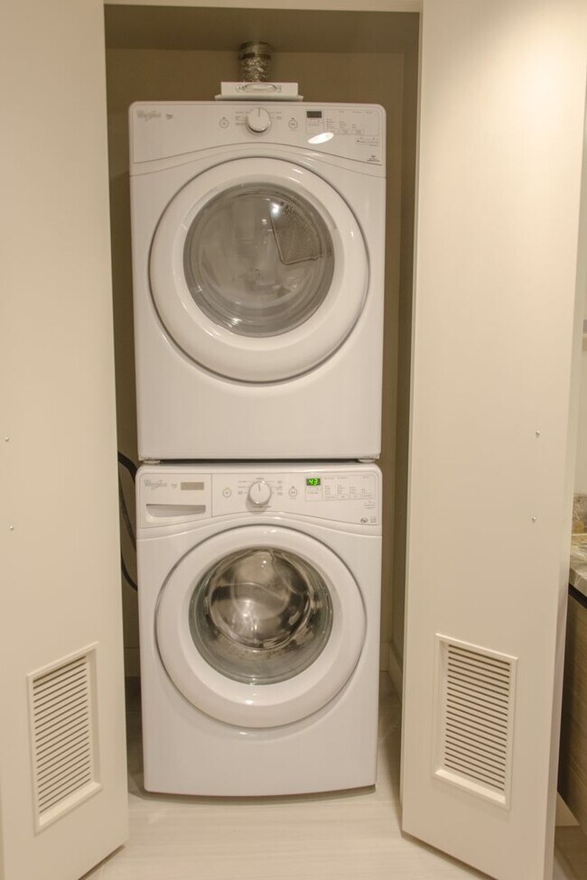 Building Photo - 1Bd/1Ba Seattle Condo