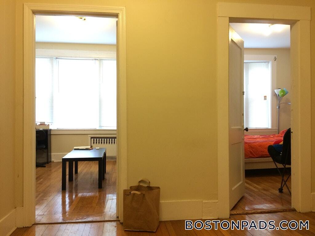 Building Photo - 107 Gordon St