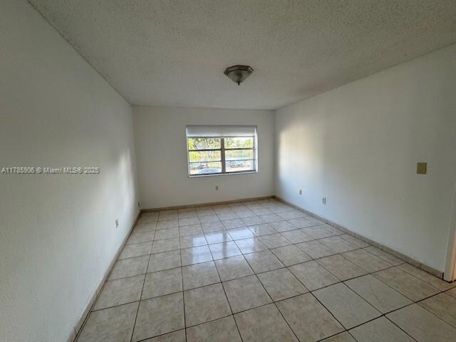 Building Photo - 1221 SW 122nd Ave